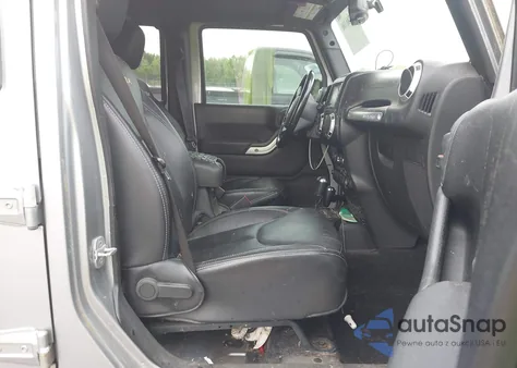 2013 Jeep Wrangler Unlimited Sahara из США, поврежденный, VIN 1C4BJWEG5DL604517